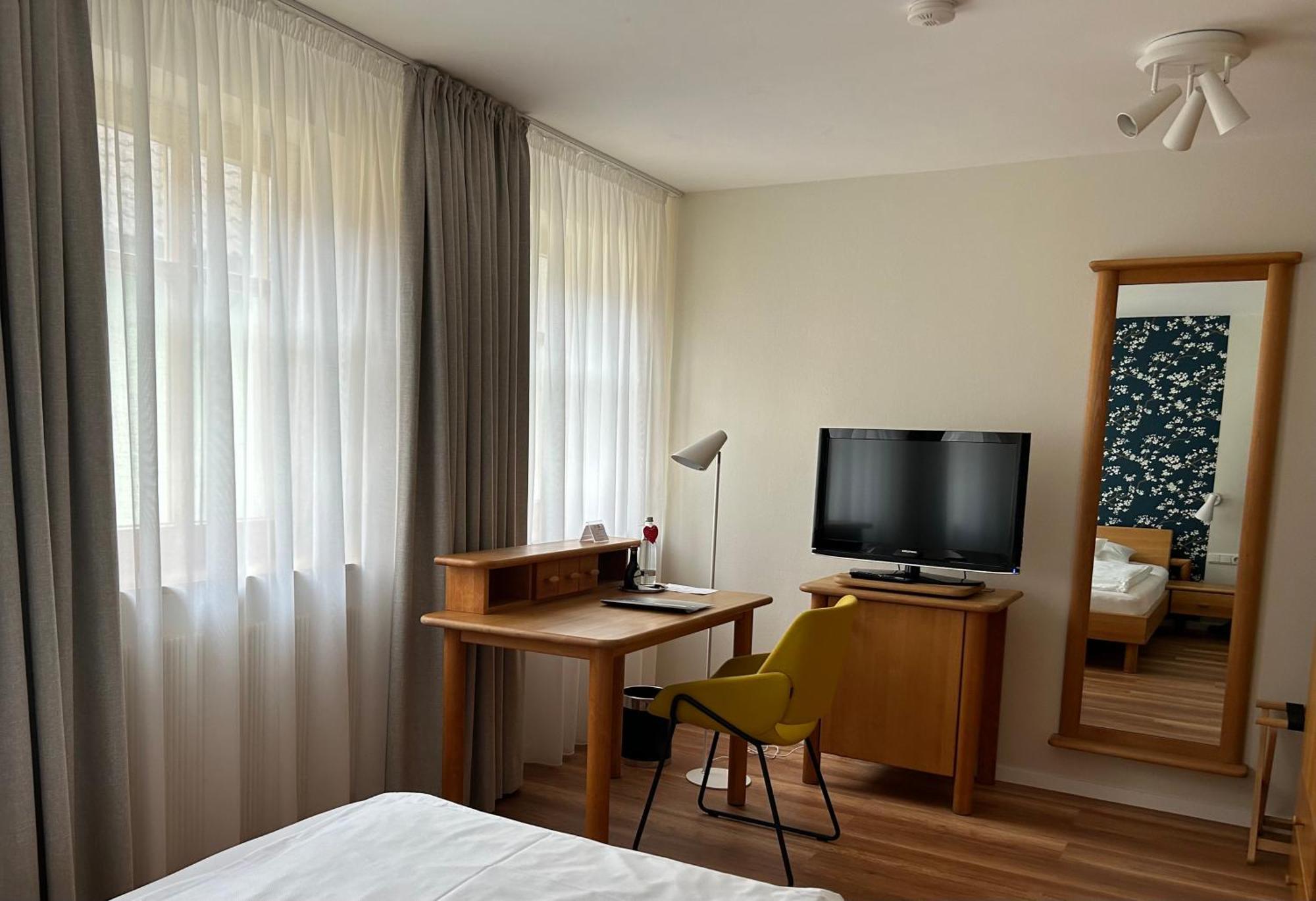 Hotel Am Torturm 폴카흐 외부 사진